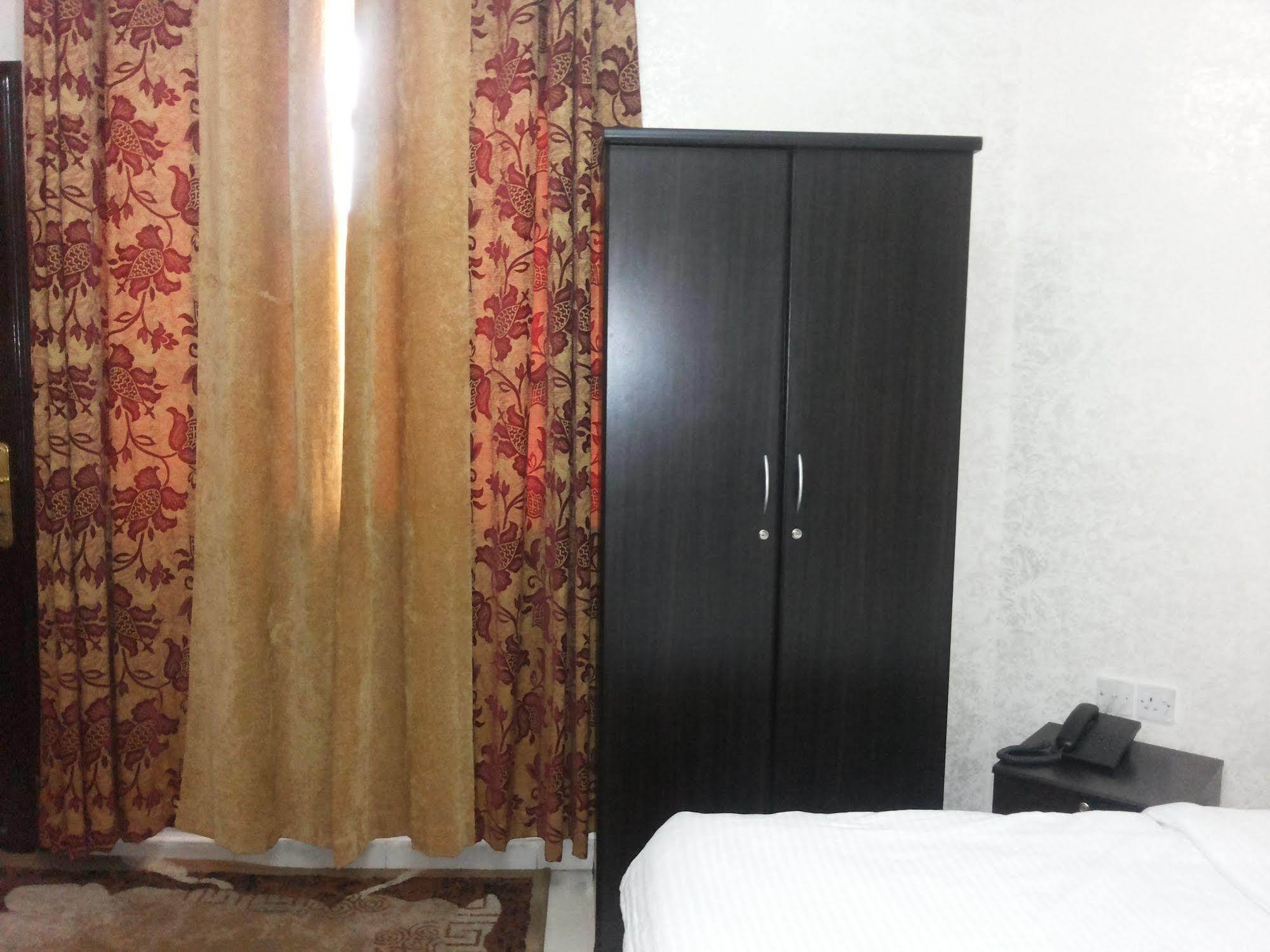 Gulf Hotel Apartment الخليج للشقق الفندقية Маскат Екстер'єр фото