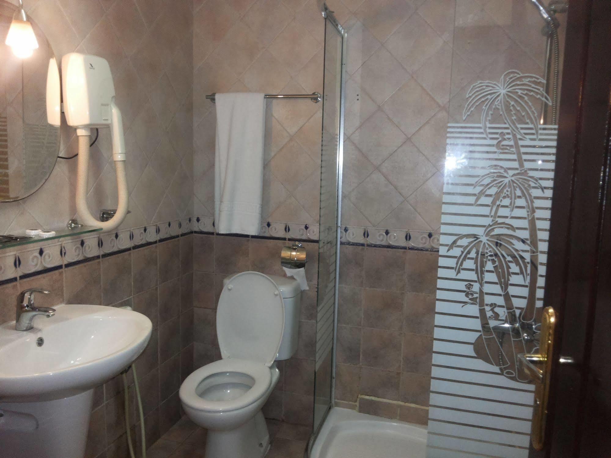 Gulf Hotel Apartment الخليج للشقق الفندقية Маскат Екстер'єр фото